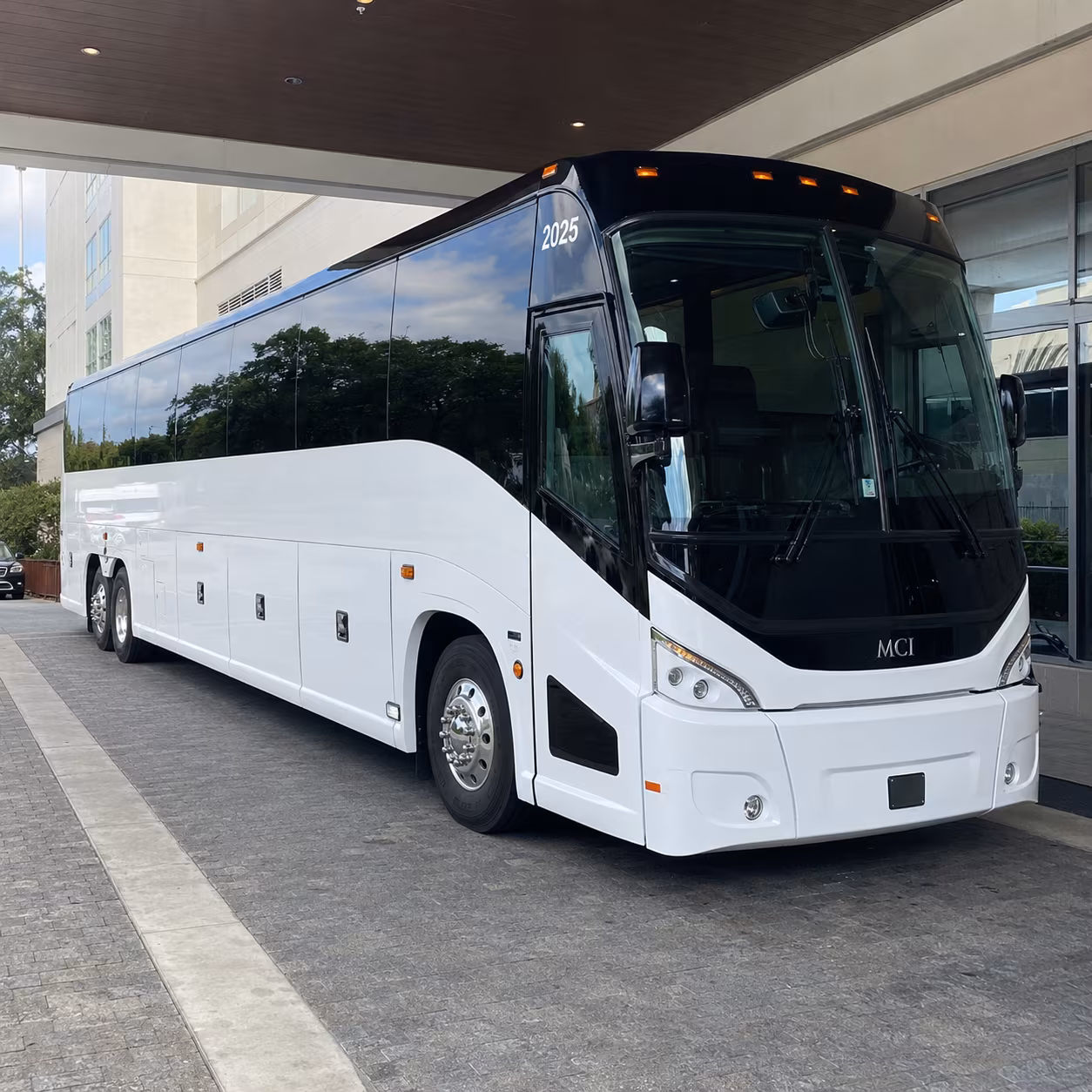 missoula 54 passenger charter bus