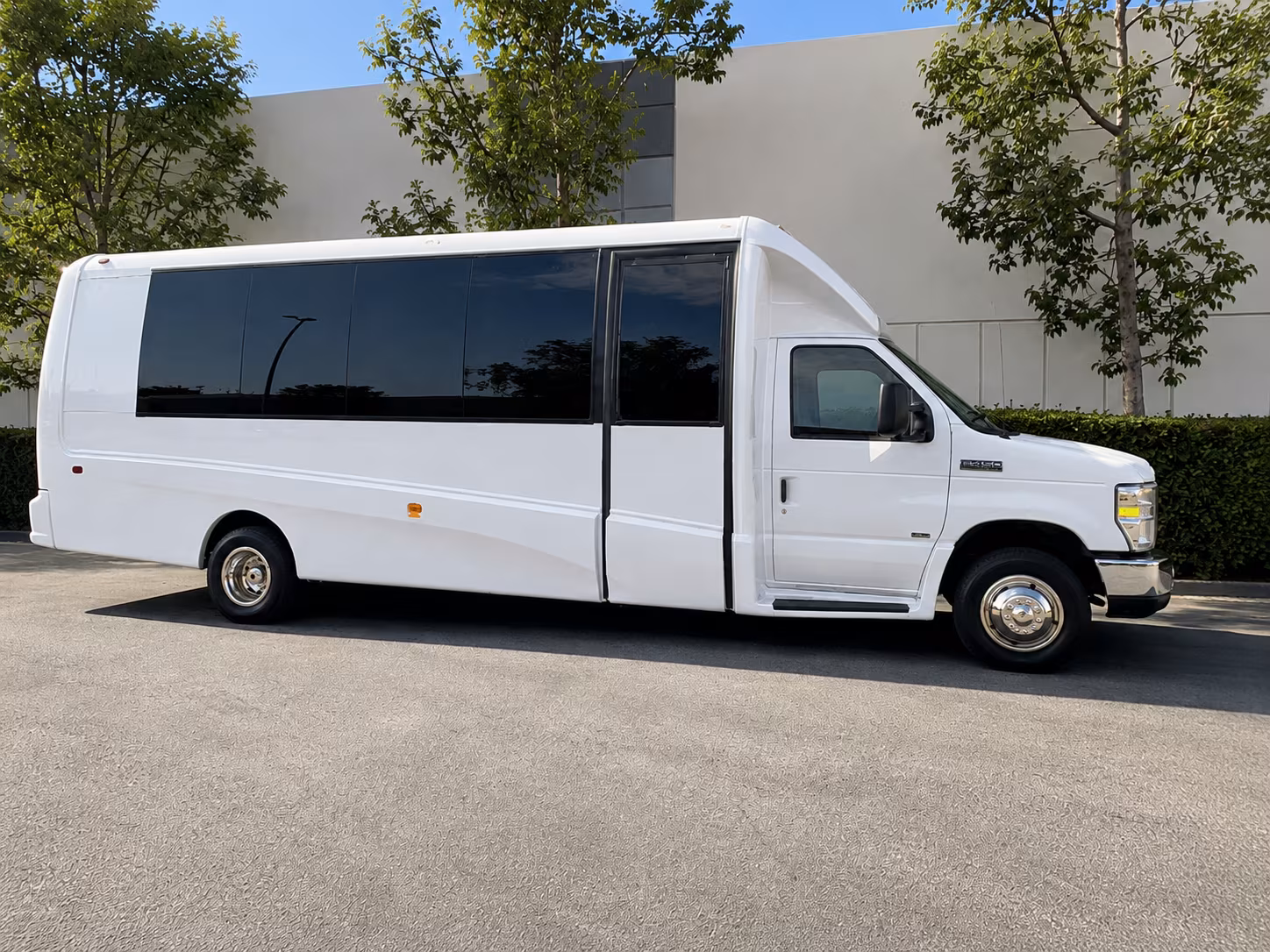 wedding shuttle buses for missoula celebrations