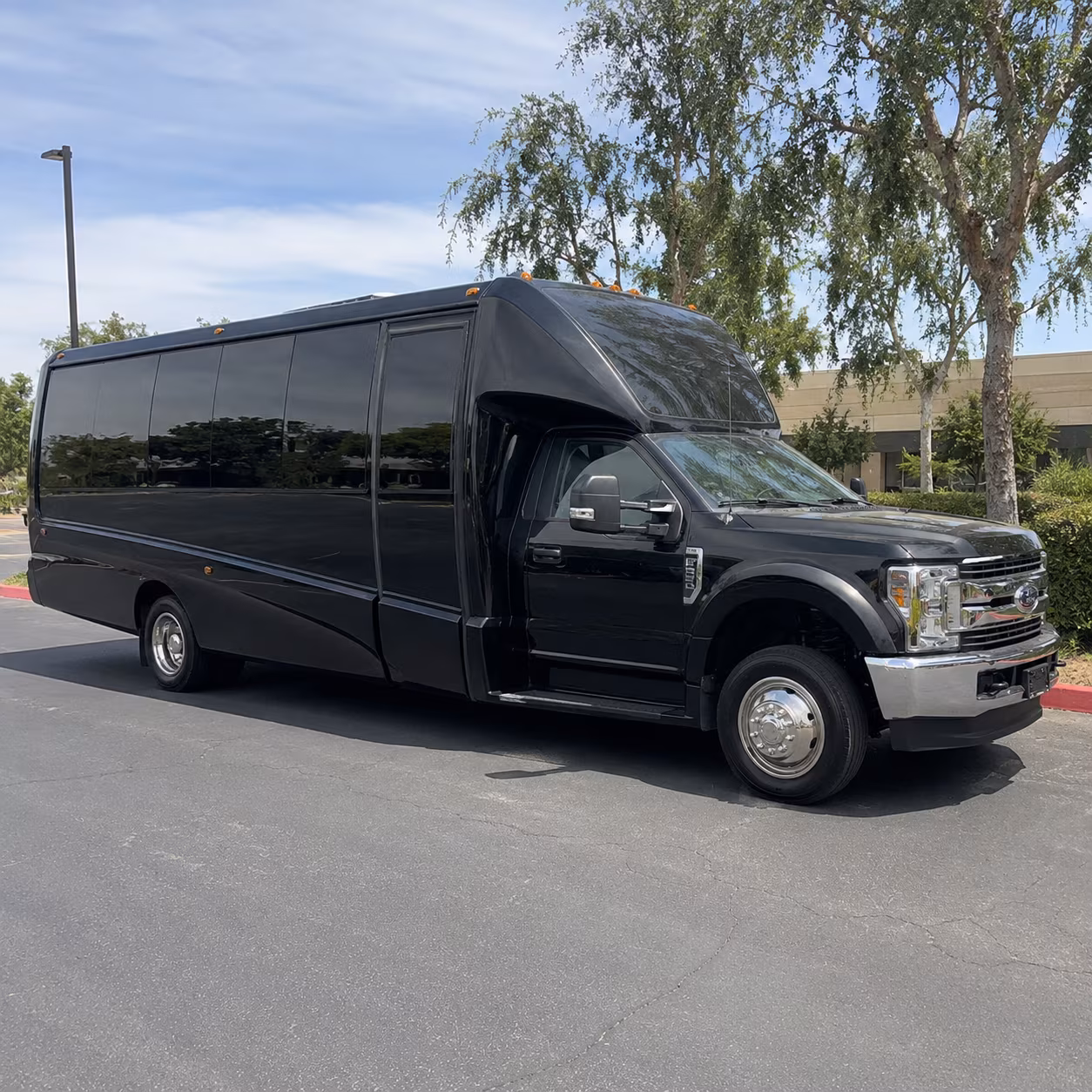 why rent using missoulaminibuscompany com